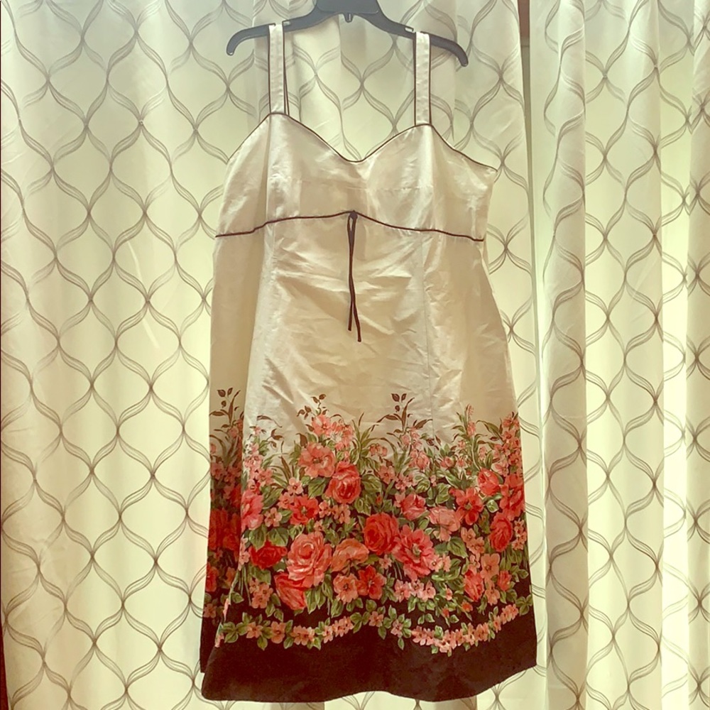 Beautiful floral sundress size 24W